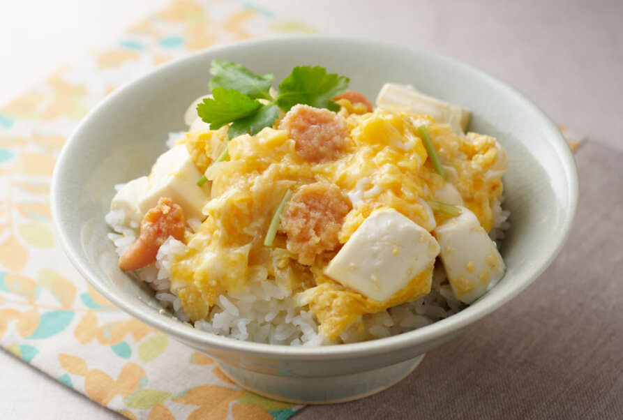 豆腐と明太子のふわふわ たまご丼