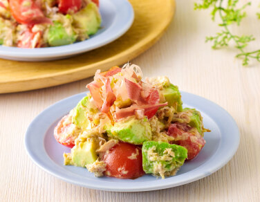 アボカドとトマトのツナサラダ